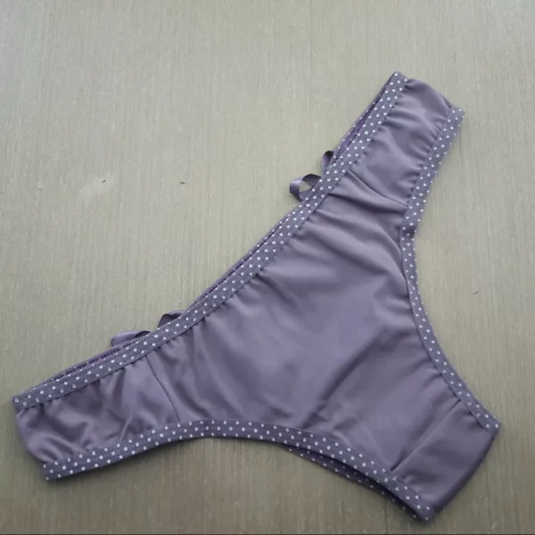 Tanga em Micro Lisa com Laços de Cetim Mia - Imagem 9