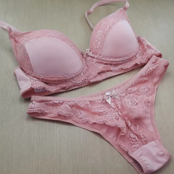 Conjunto com Bojo Sensual e Renda Keila - Imagem 3