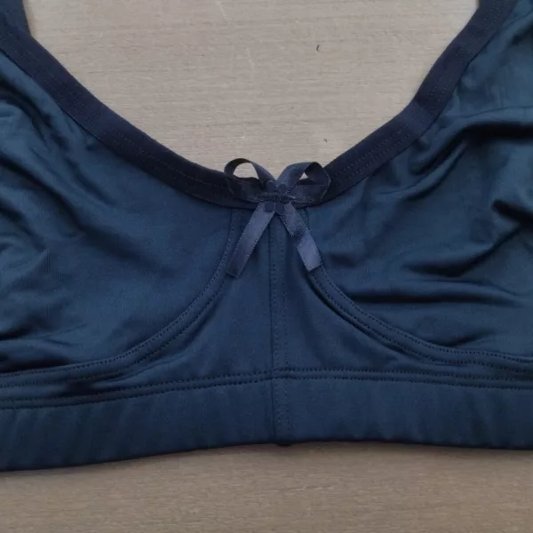 Sutiã Plus Size com Bojo Duplo Reforçado - Imagem 8