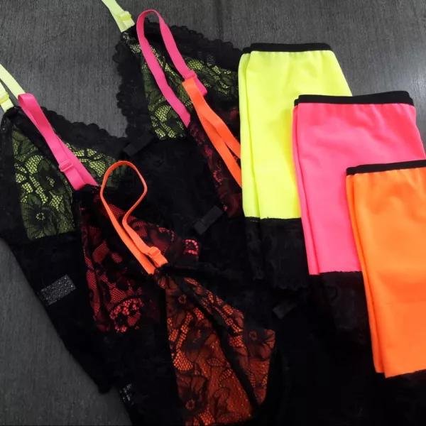Short Doll Neon com Cropped  e Renda - Imagem 7