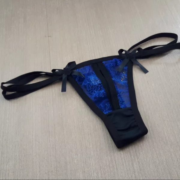 Tanga Modelo Fio Recorte em Renda Tiras Laterais - Imagem 4