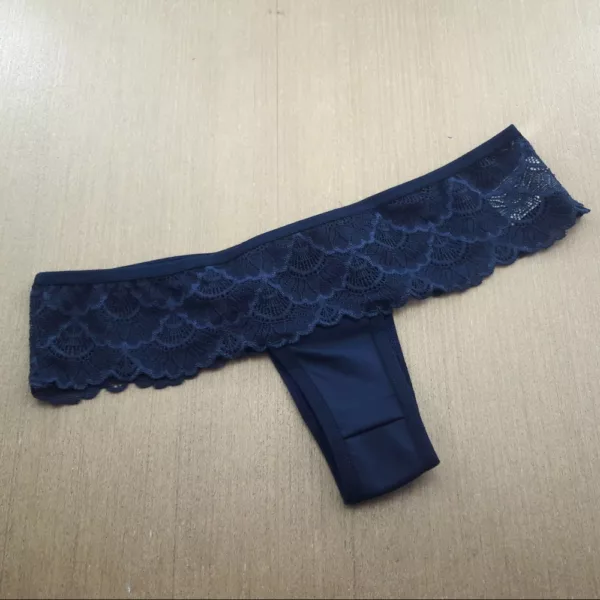 Calcinha modelo Tanga fio de cintura baixa Vanessa
