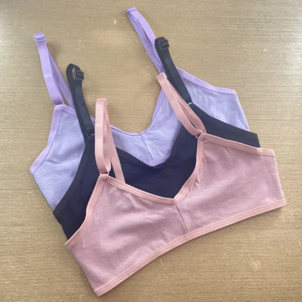 Kit com 3 Sutiãs Menina Moça Sem Bojo Cores Sortidas
