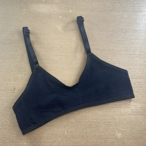 Kit com 3 Sutiãs Menina Moça Sem Bojo Cores Sortidas
