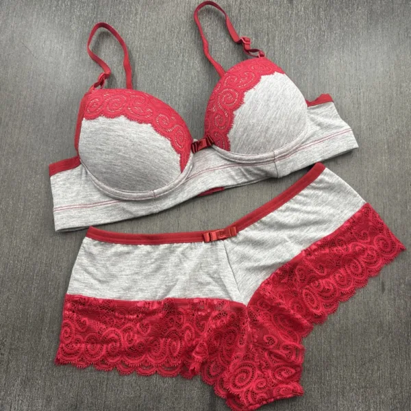 Conjunto Lingerie com Bojo e Renda Delicada Mescla