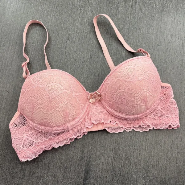 Conjunto com Bojo Sustentação em Renda