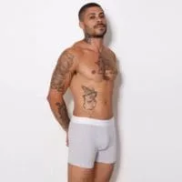 Modelo de Cueca Cinza